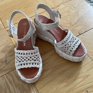 Tory Burch Raffia Wedge - Natural Sz 7 Like New